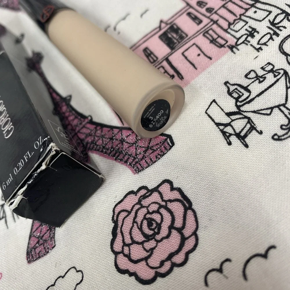 Giorgio Armani Power Fabric High Coverage Concealer # 3 Damaged Box